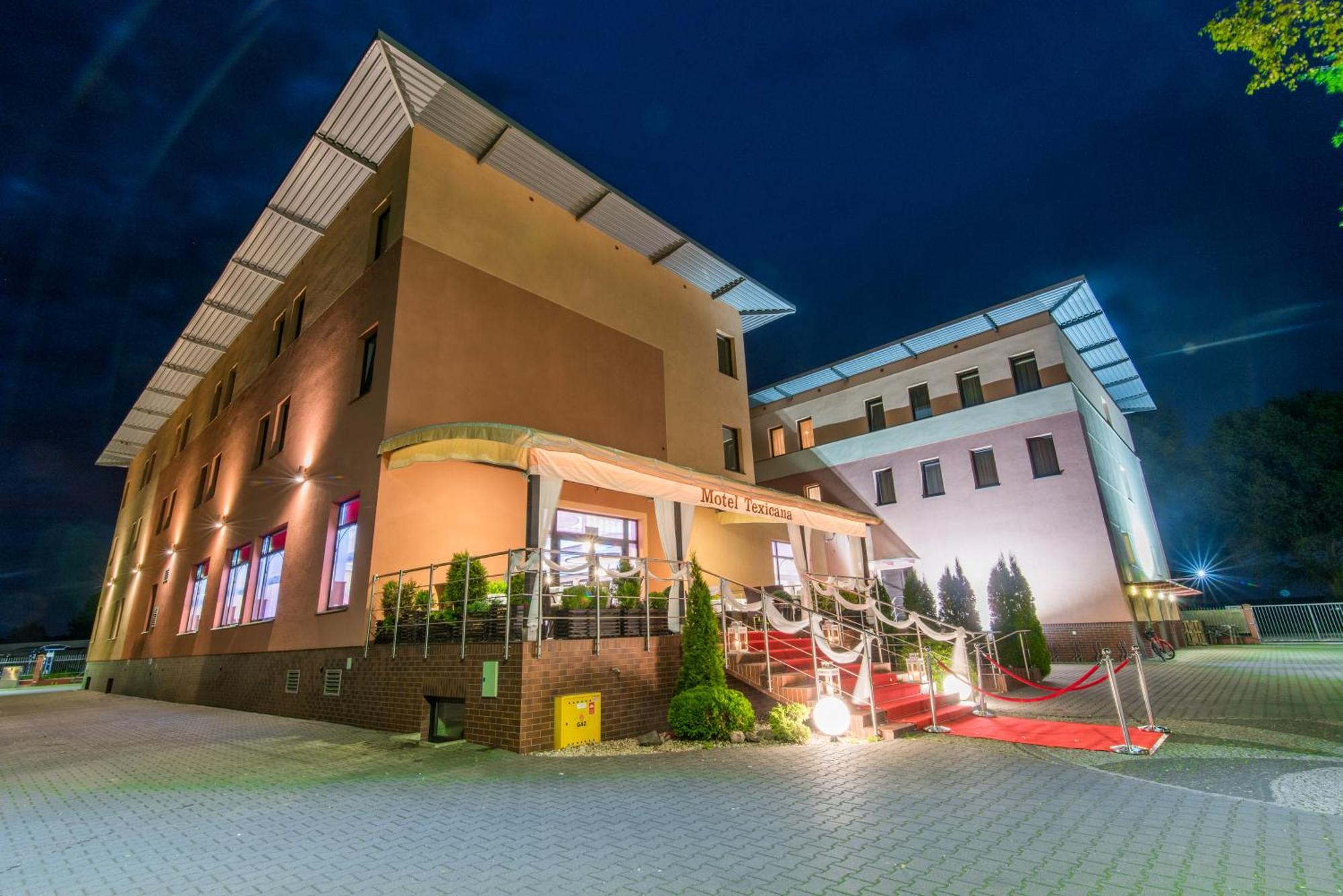 Hotel Texicana Sulechów Exteriör bild