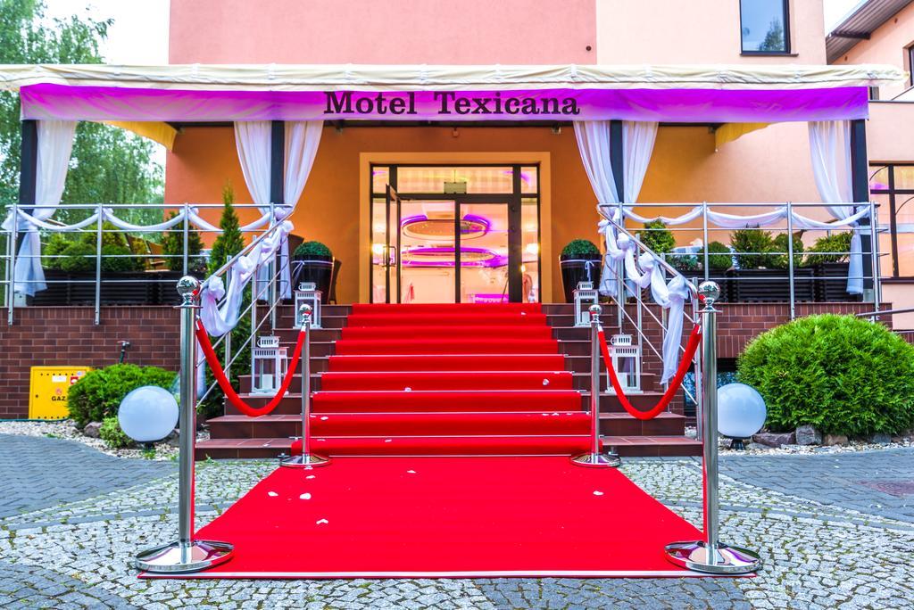 Hotel Texicana Sulechów Exteriör bild