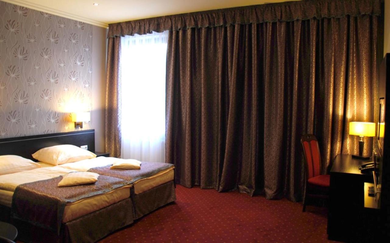 Hotel Texicana Sulechów Rum bild
